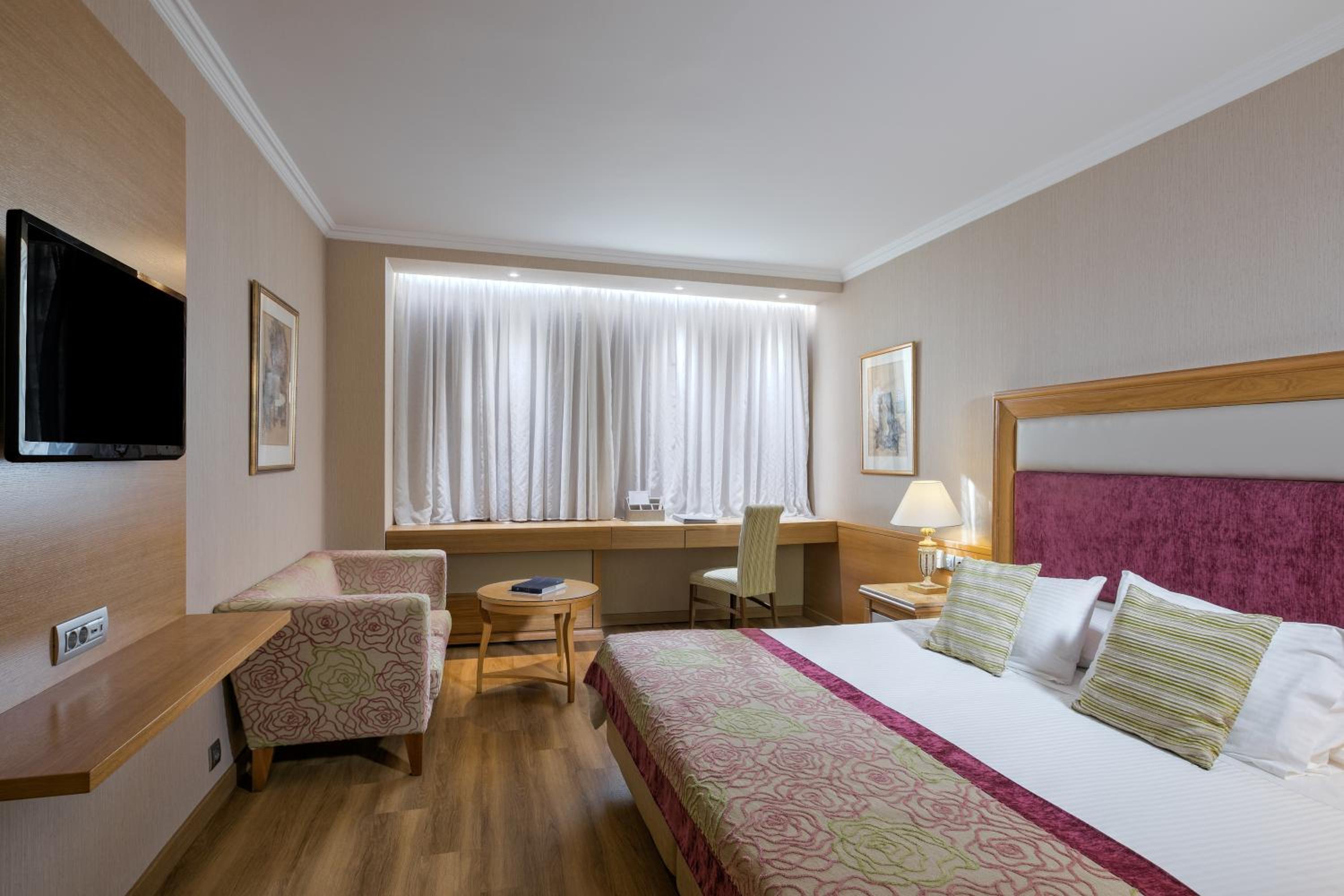Essential, Double or Twin Bed