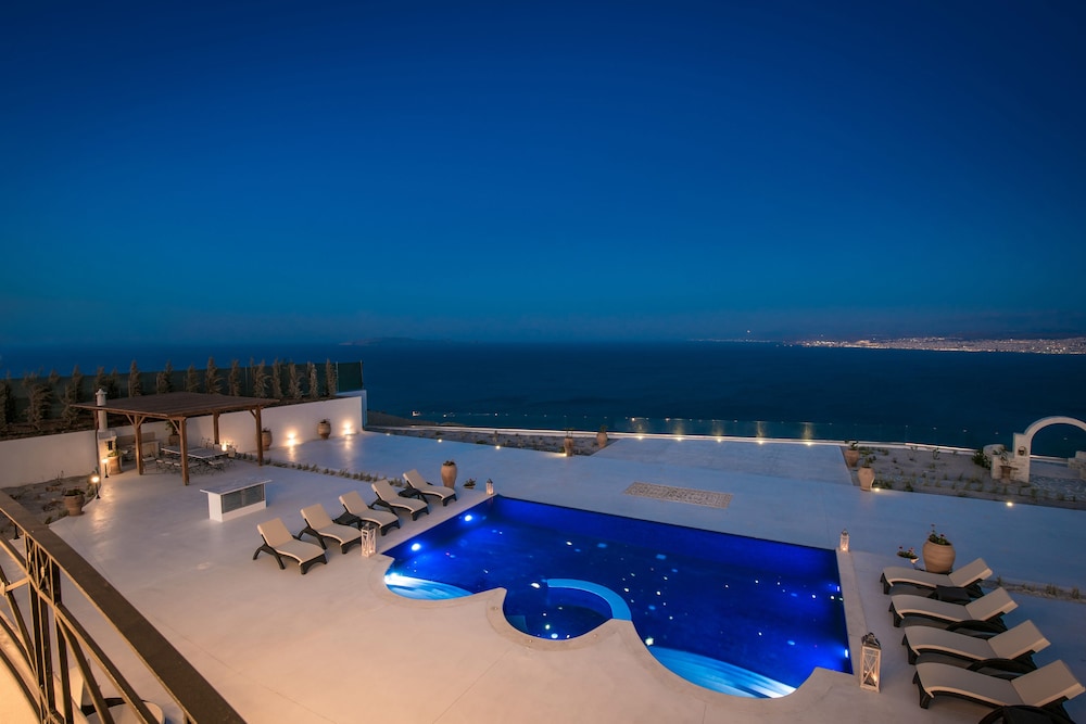 Wine Dark Sea Villa Santorini 17/23