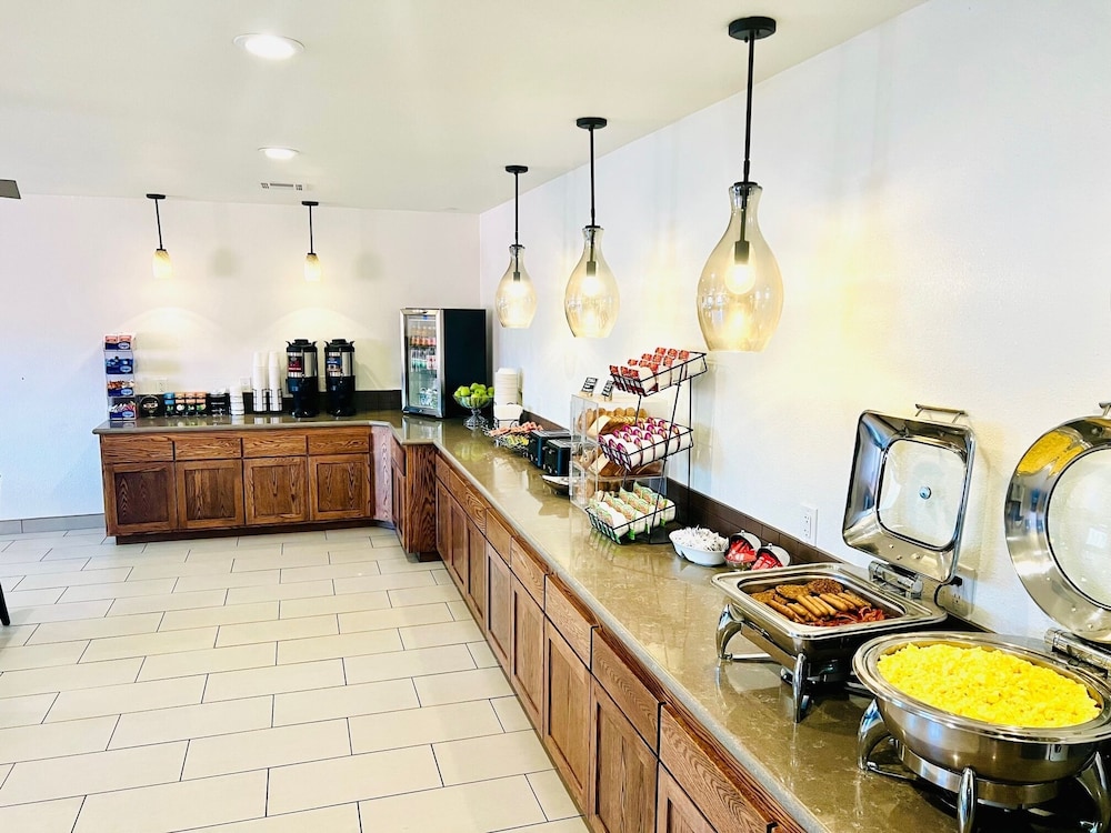 Colony Inn Hotel Atascadero 46/56