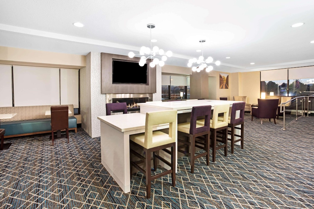 La Quinta Inn & Suites by Wyndham Denver Aurora Medical 41/43