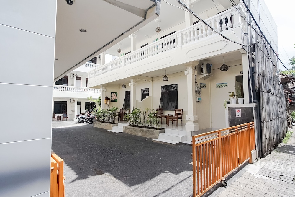 City Garden Bali Dwipa Hotel 18/76