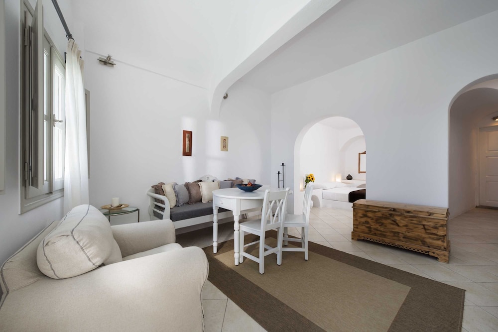 GORGONA VILLAS 18/35
