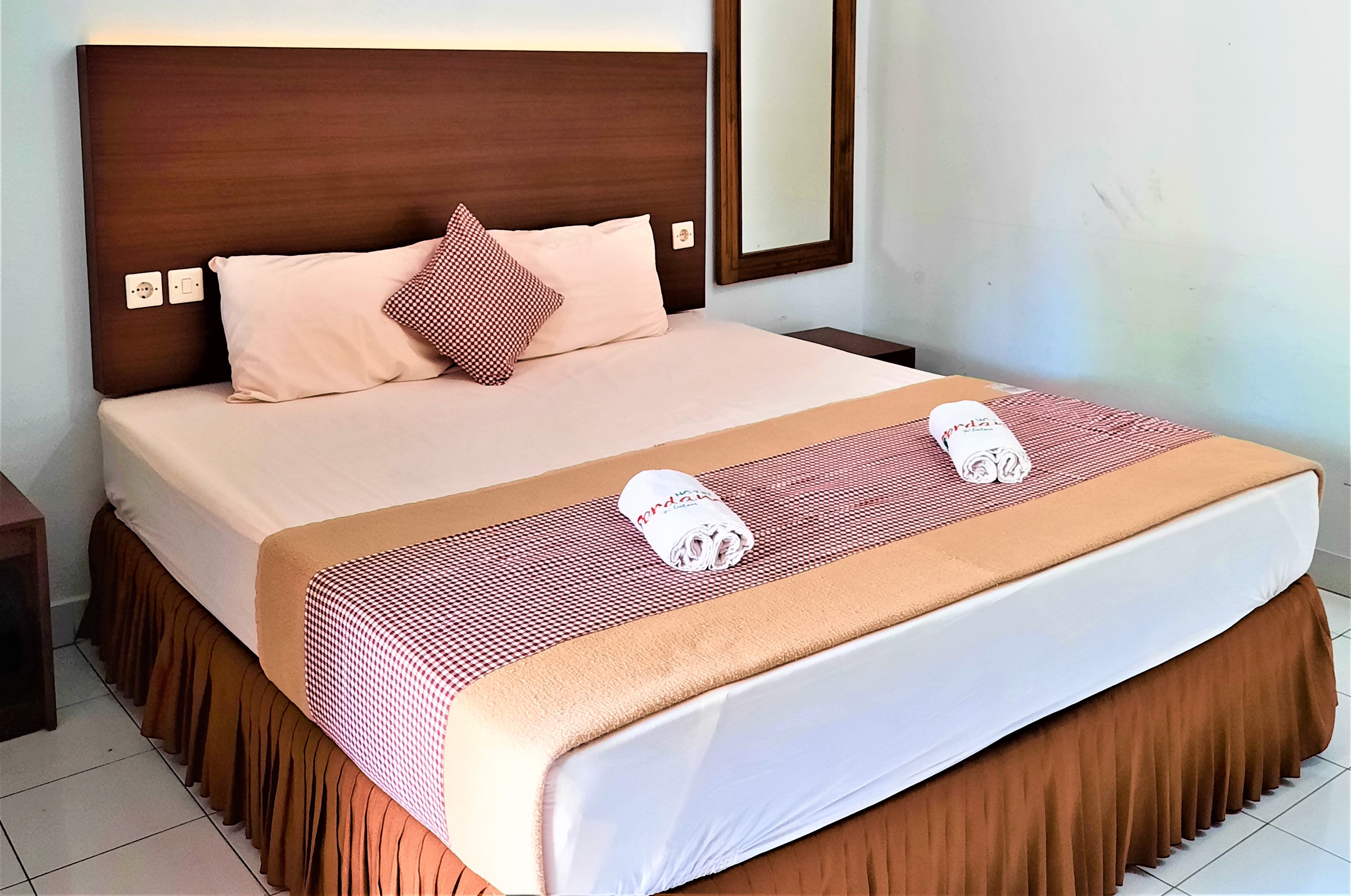 Deluxe, Queen Bed