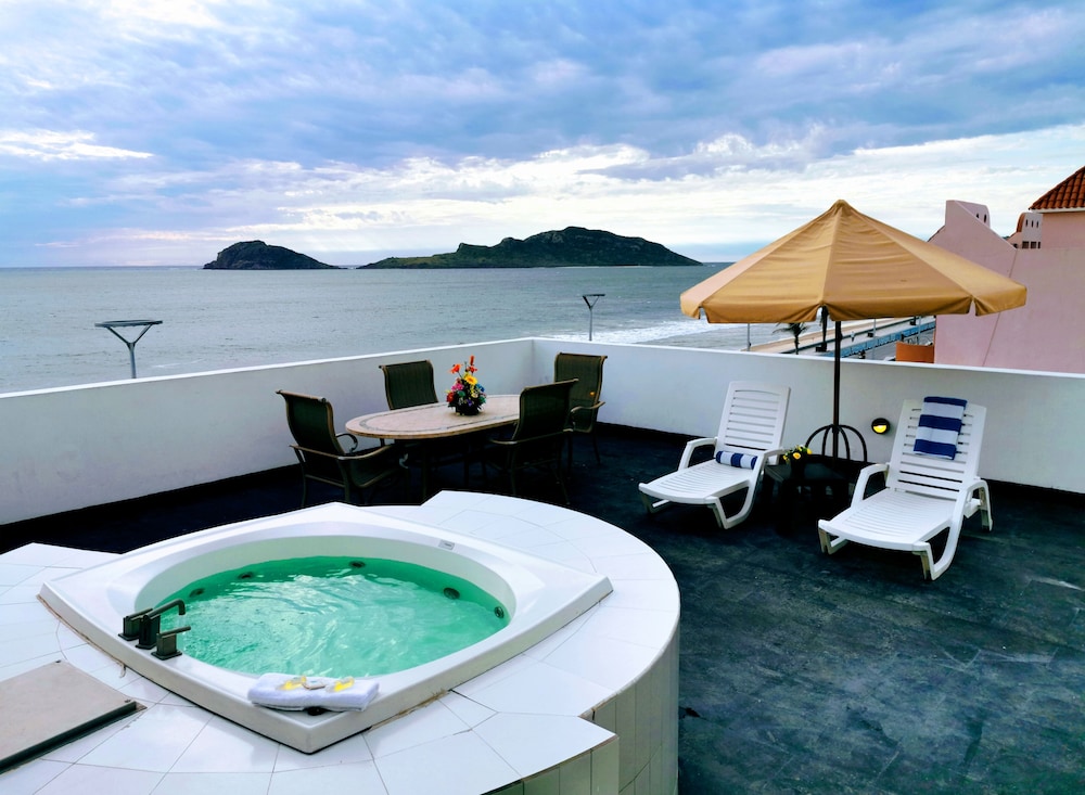 Coral Island Hotel and Spa 3/70