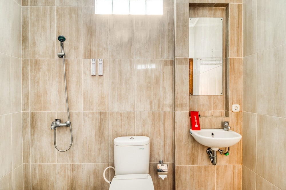 RedDoorz Plus near Lempuyangan Station 4 41/42