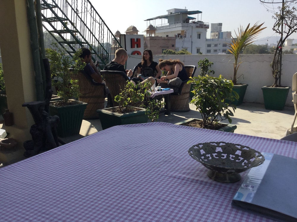 Mewar Inn 45/49
