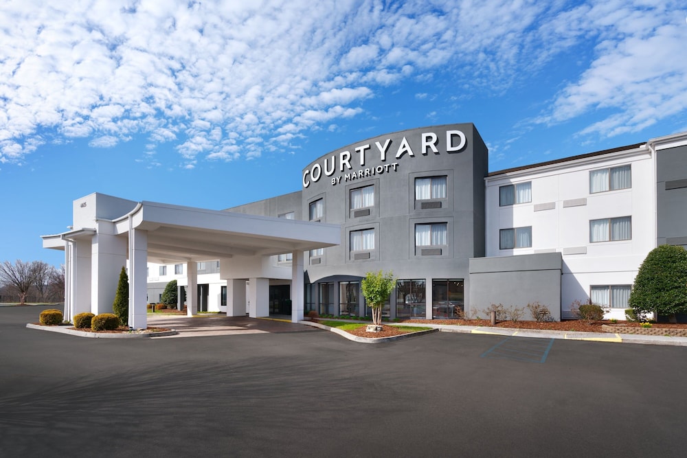Courtyard Marriott Johnson City 57/59
