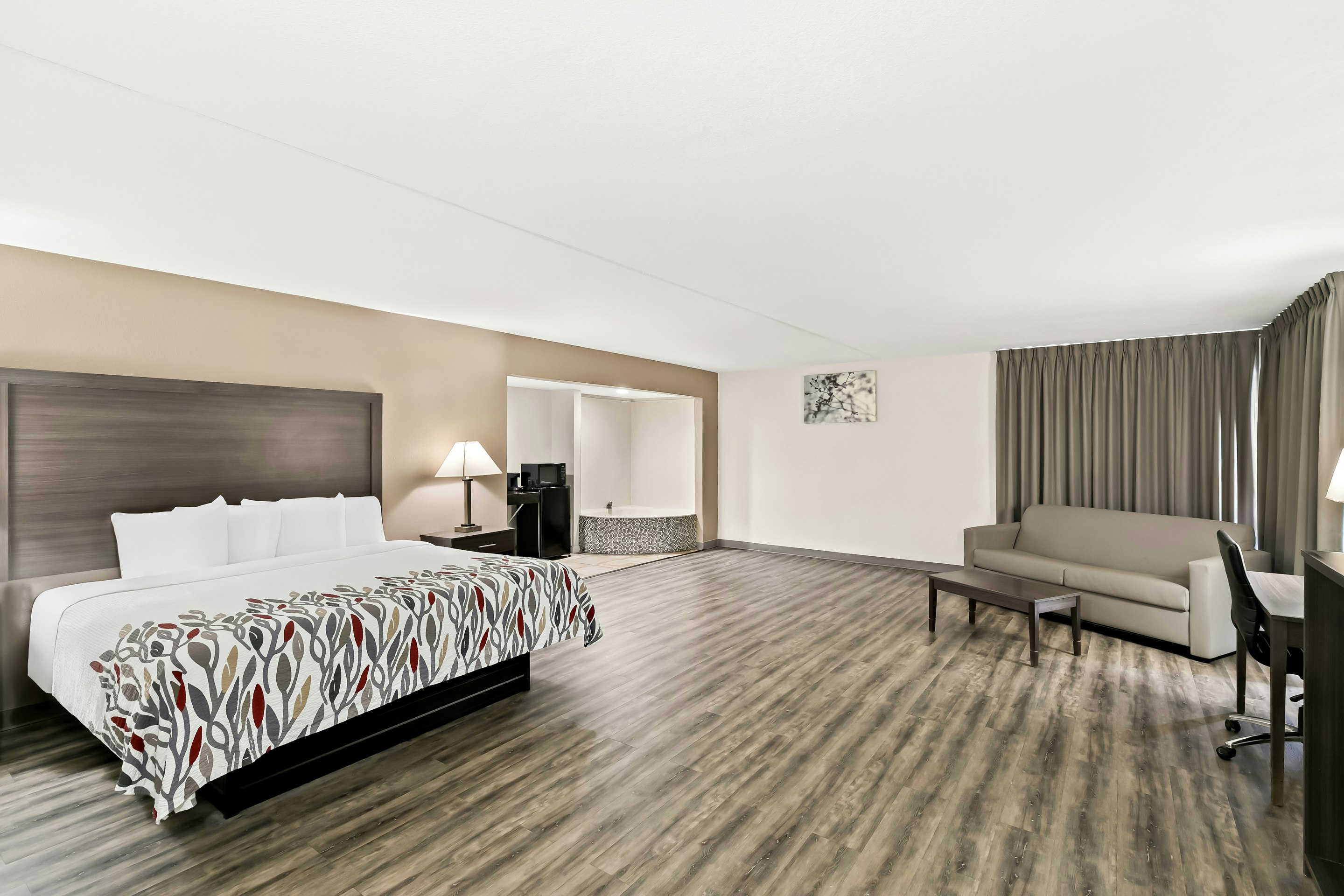 Superior, King Bed, Jetted Tub