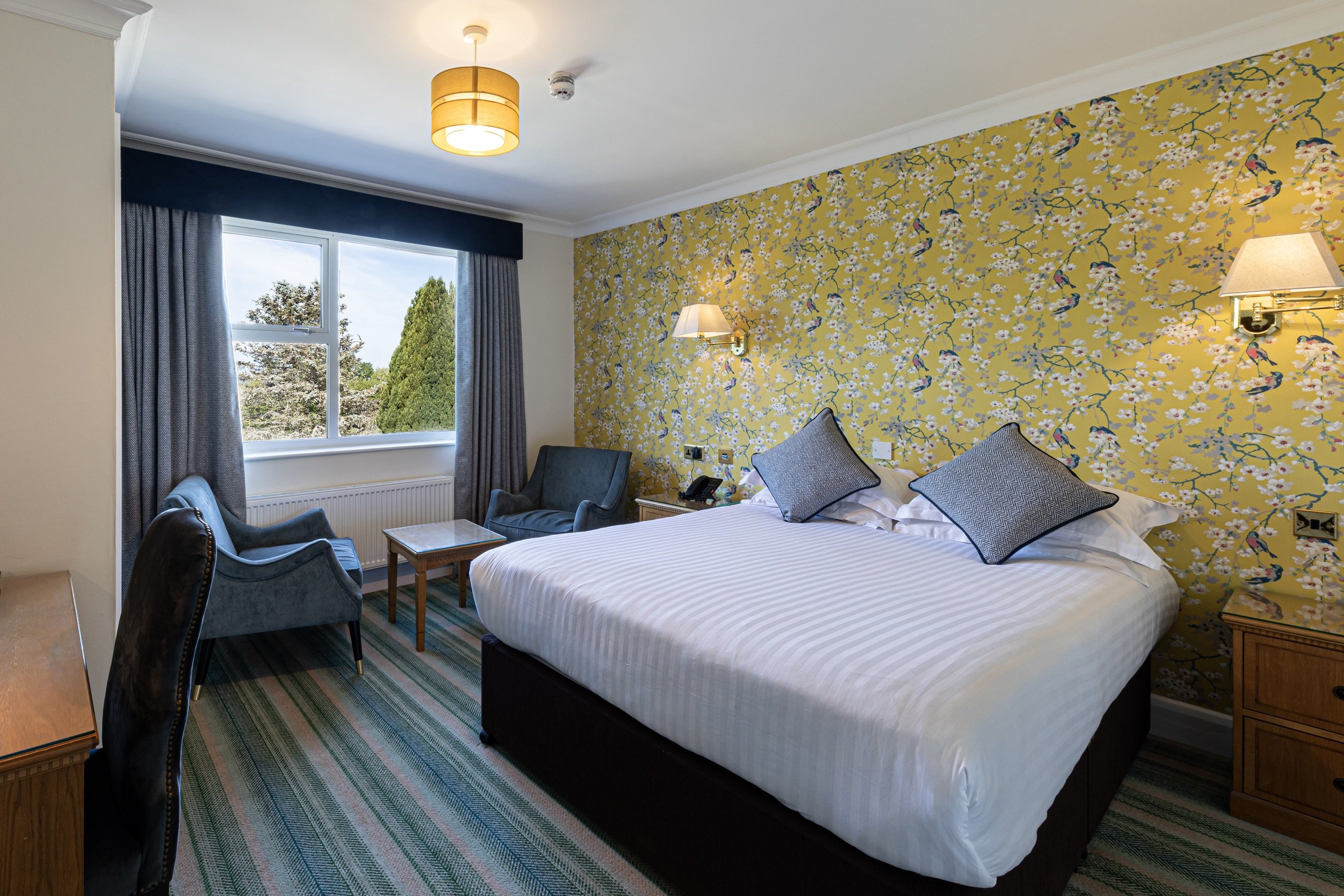 Lake District Castle Inn 11/50