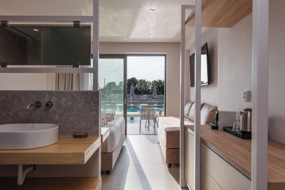 Nima Boutique Hotel - Adults only 105/108