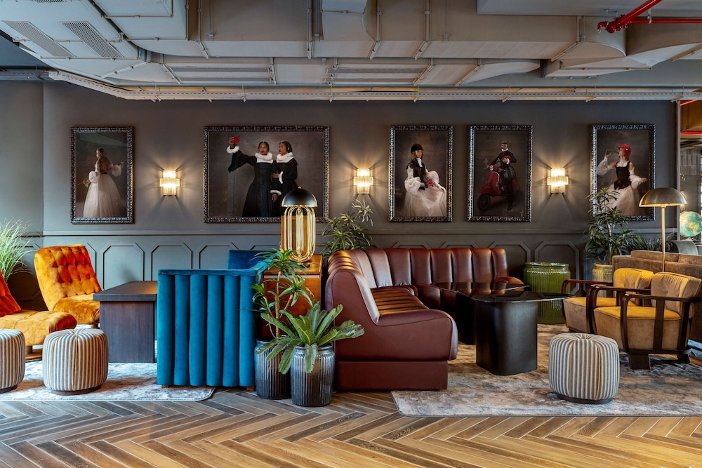 Radisson RED Madrid (ex. Paseo del Arte) 42/70