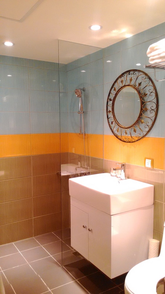 Walker Hotel Ximen 49/50