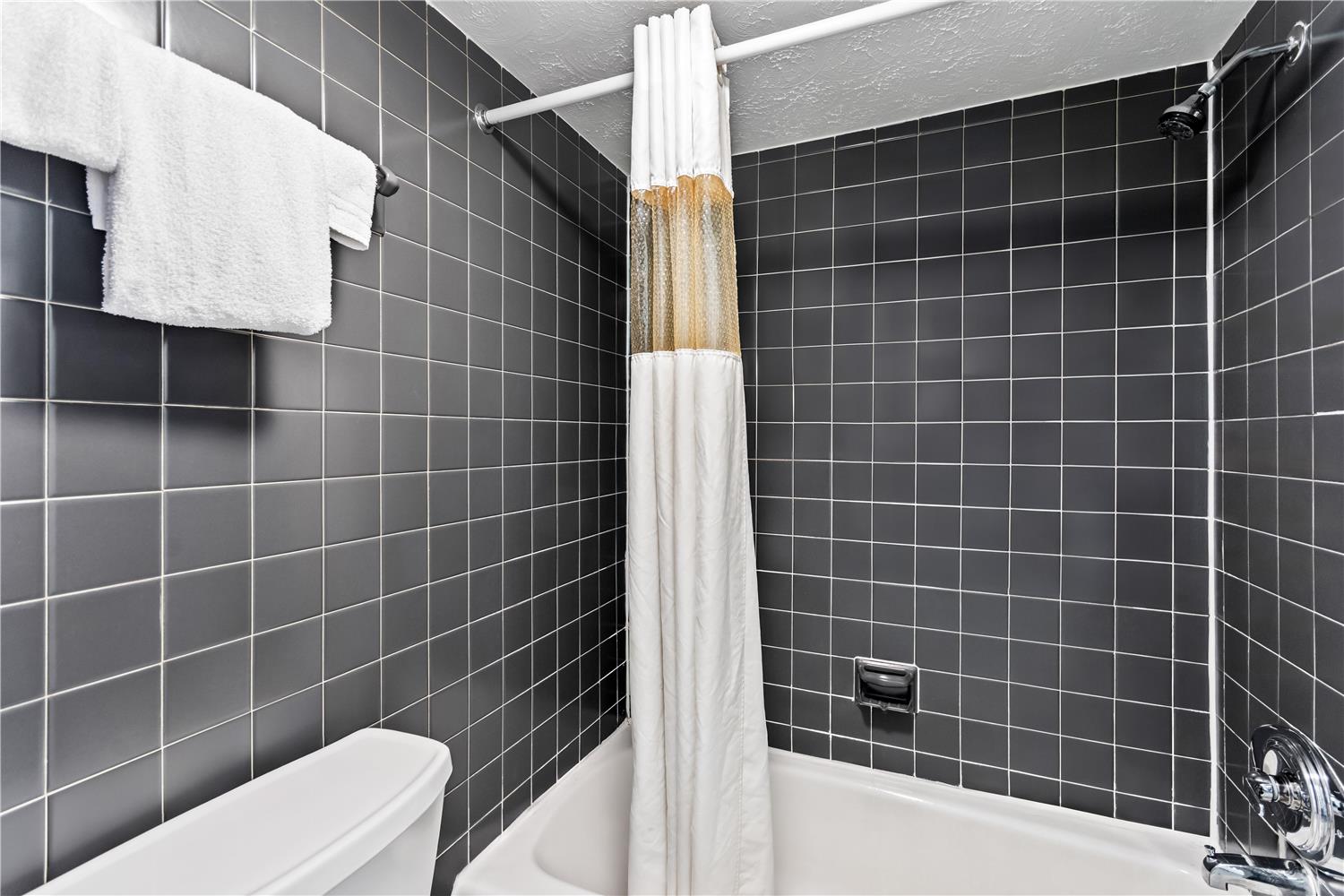 Americas Best Value Inn & Suites Williamstown 61/61