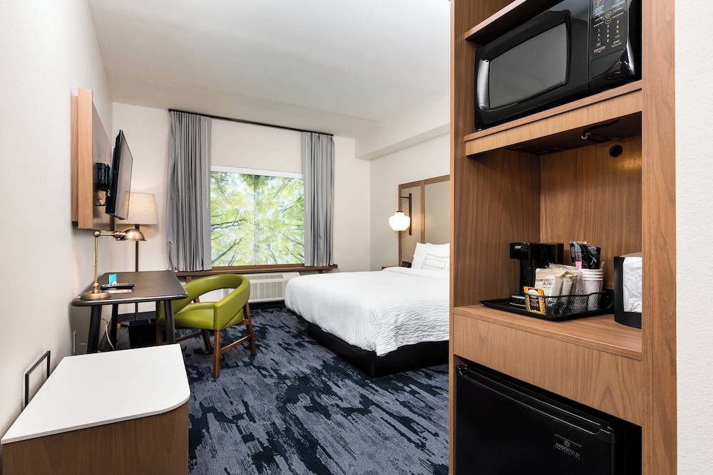 غرفة بسرير كينج لذوي الإعاقة، Fairfield Inn & Suites By Marriott Crestview 2/2