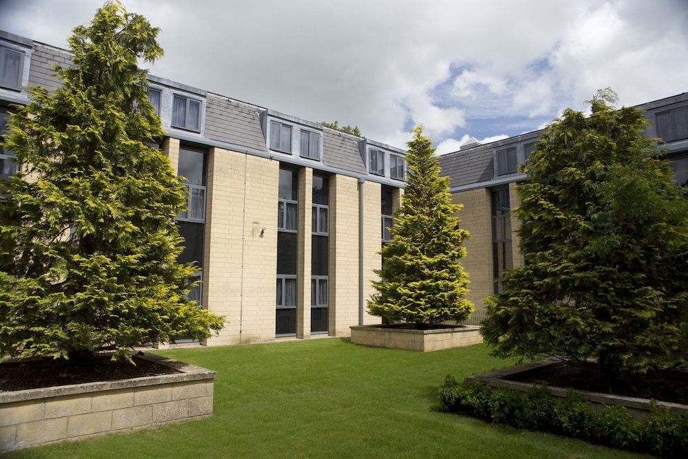 Bailbrook House 72/75