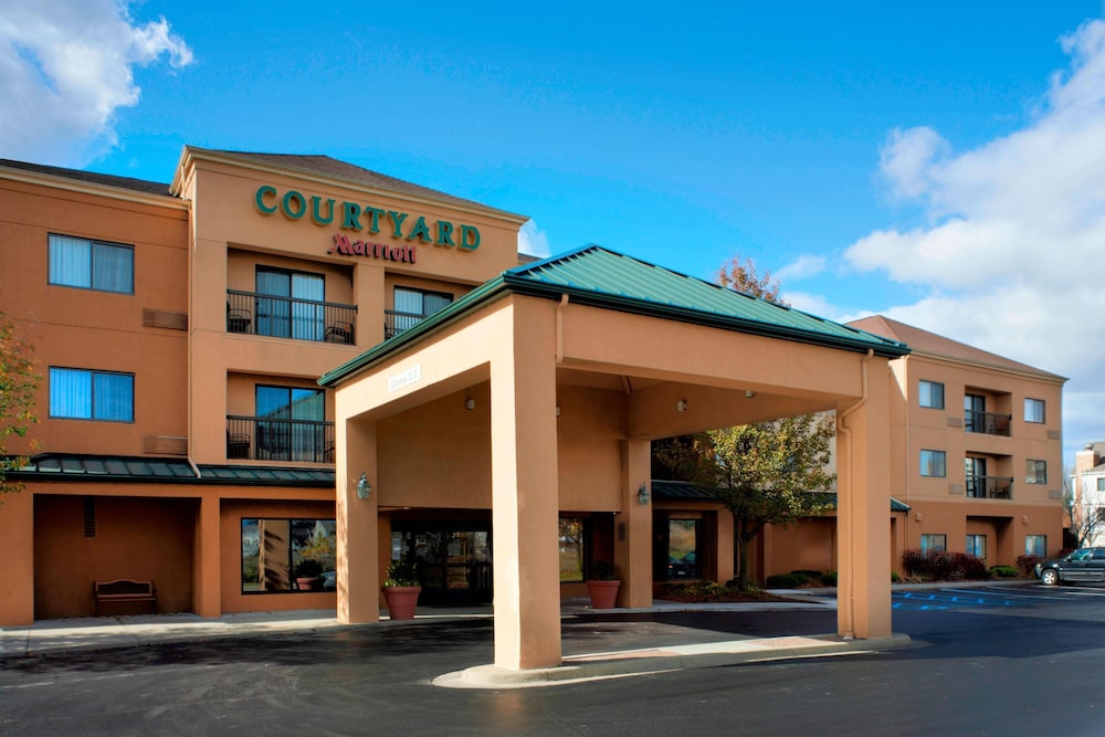 Courtyard Detroit Utica in UTICA - MI
