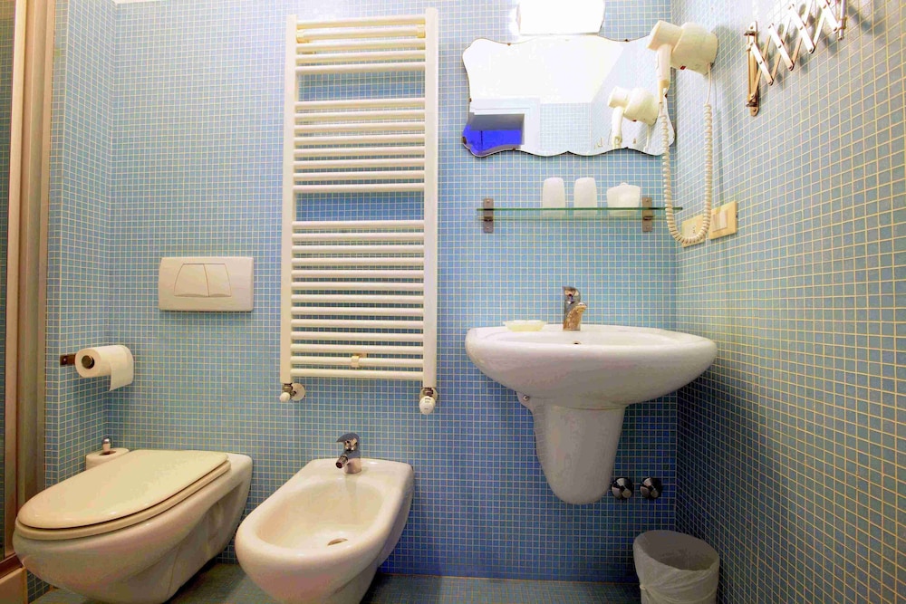3749 Ponte Chiodo Guest House 45/46