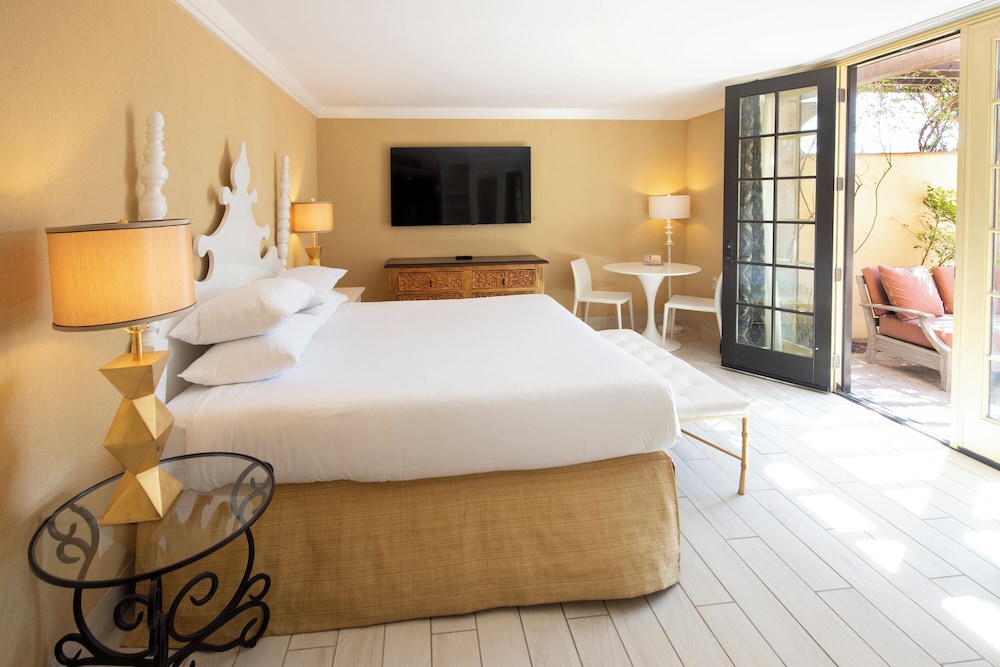 Pool, Deluxe, King Bed, Terrace
