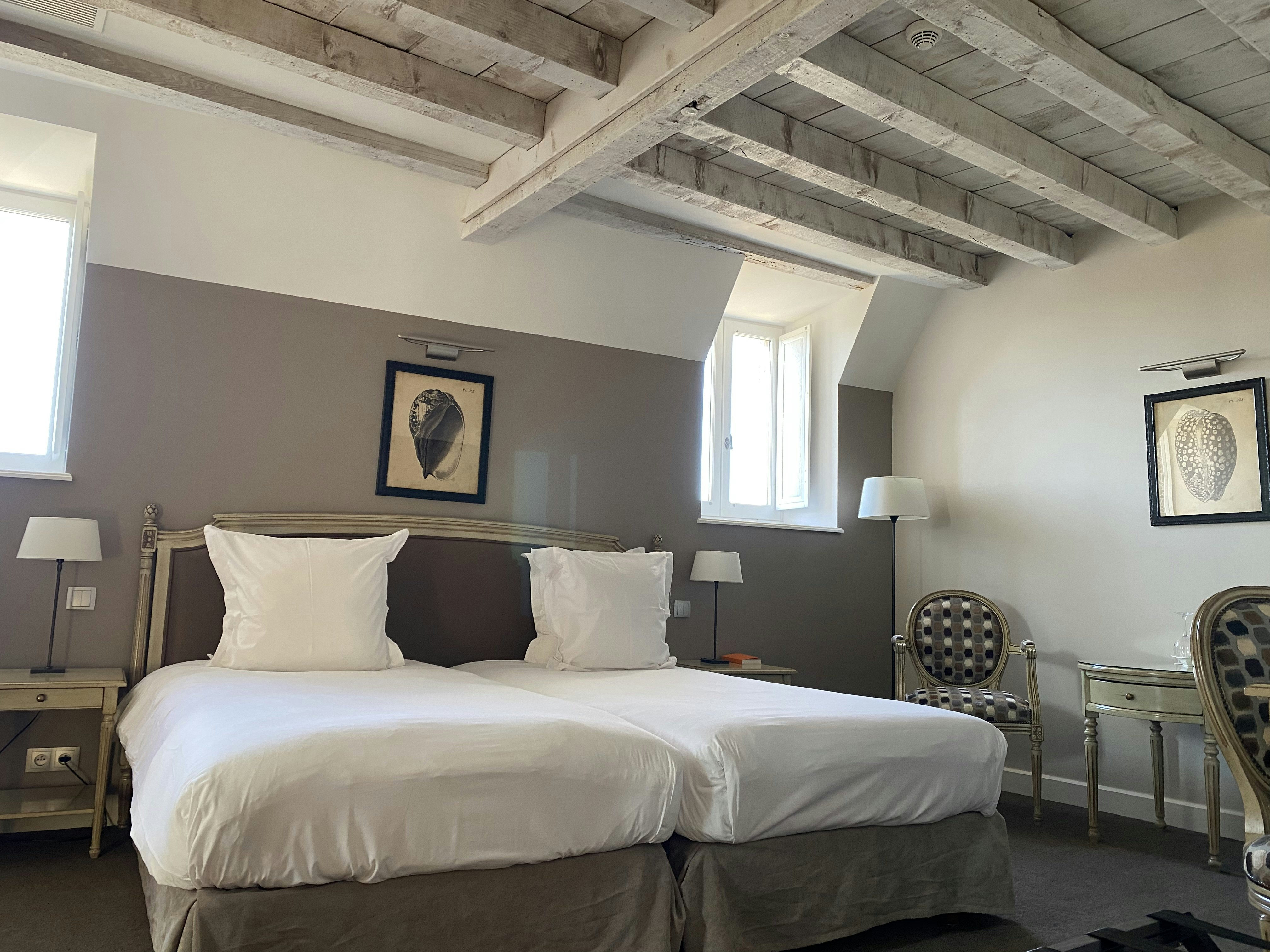 Chateau Sainte Sabine 3/53