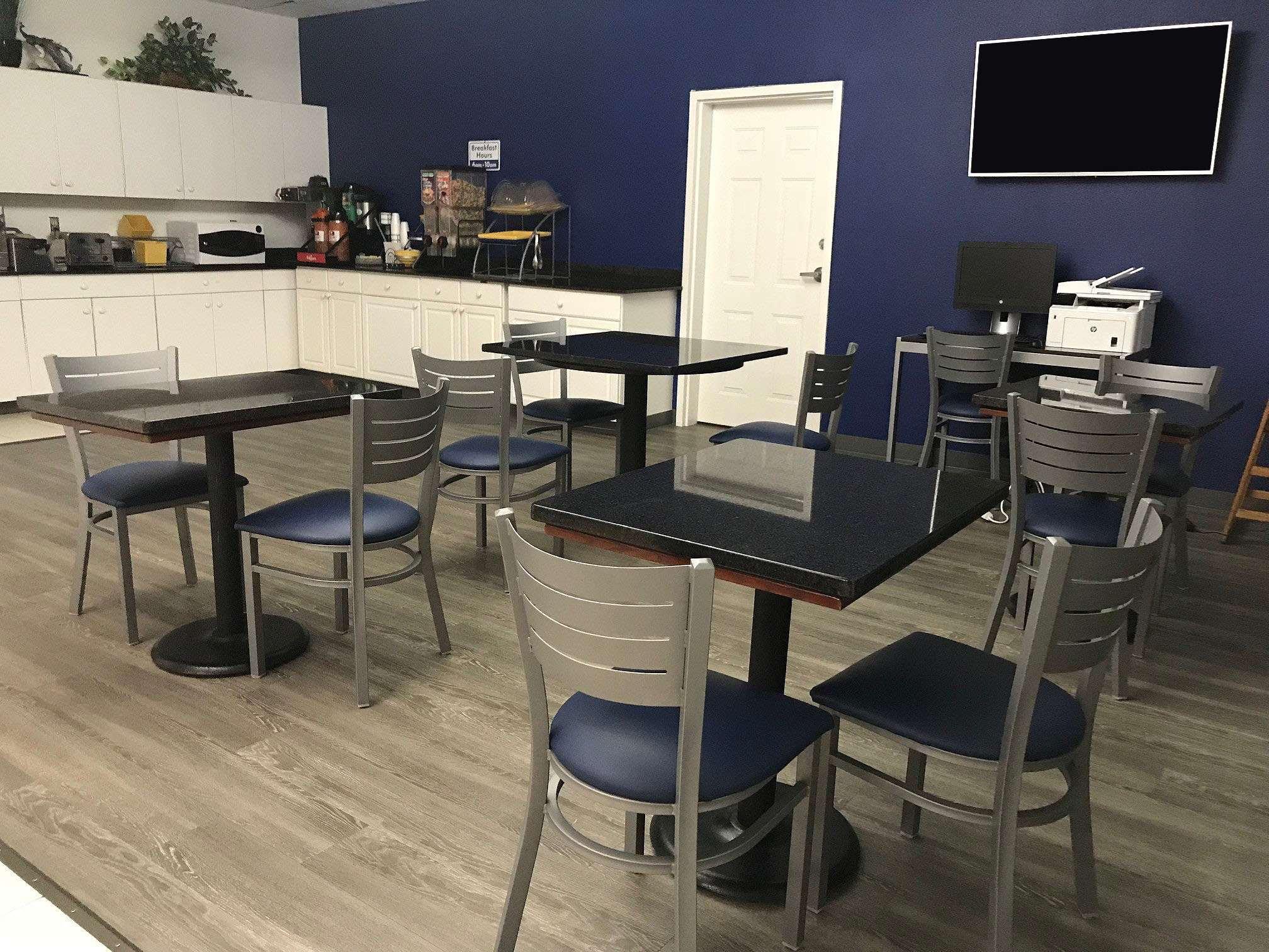 restaurant cafeteria