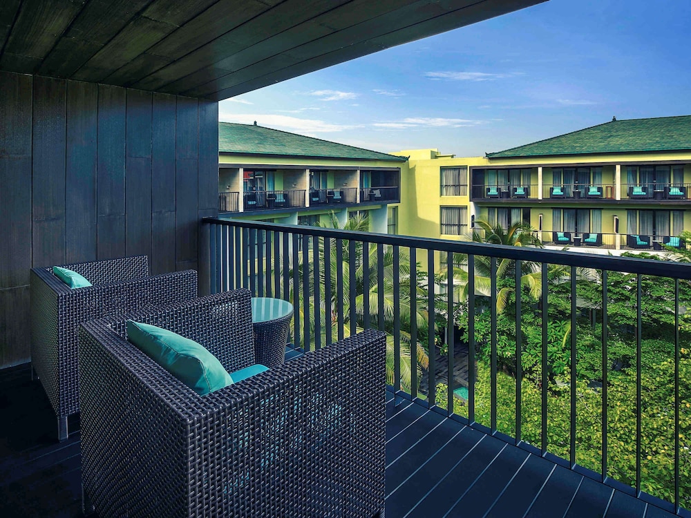 MERCURE BALI LEGIAN 9/75