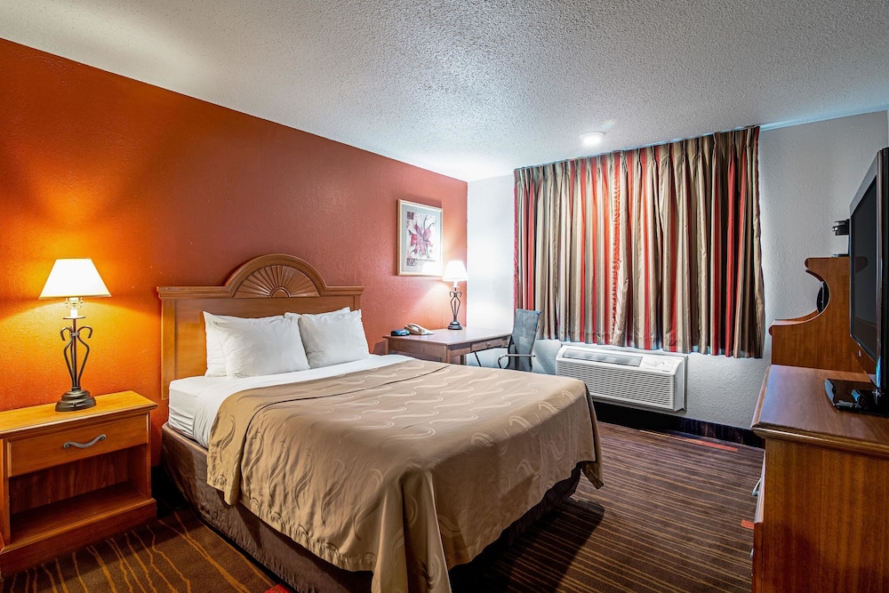 Quality Inn Aberdeen, SD 16/37