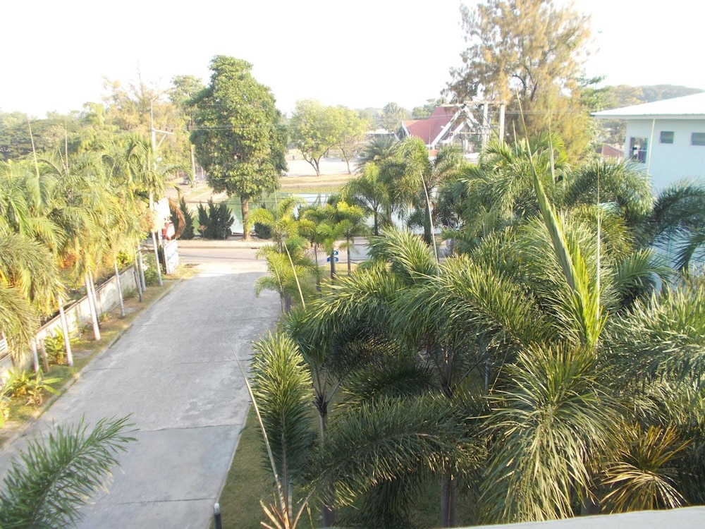 A.P. Garden Hotel 39/48