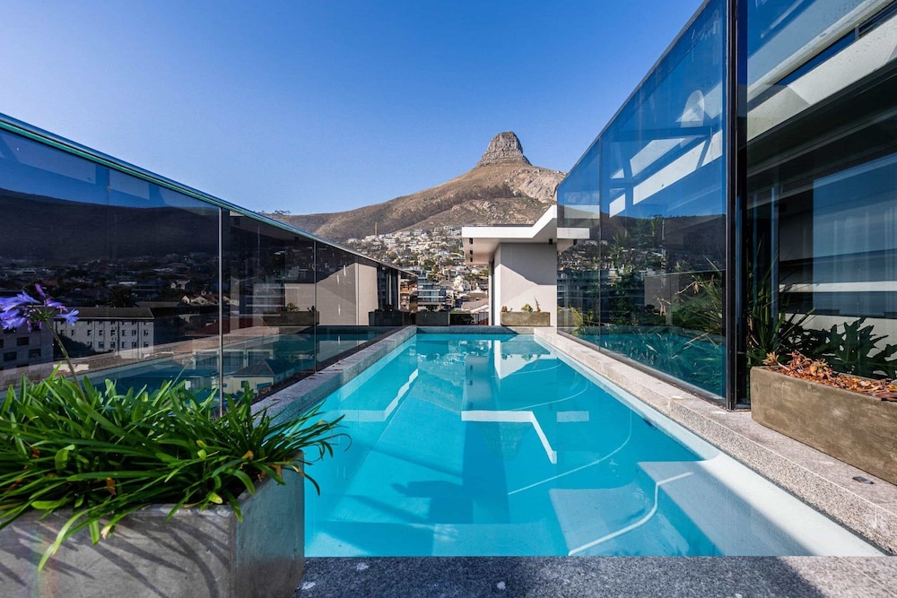 Latitude Aparthotel By Totalstay 33/56