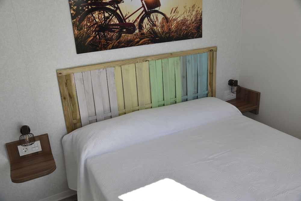Alannia Costa Blanca 9/50