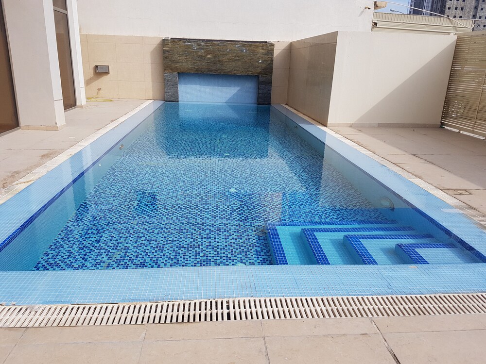 Magic Suite Al Mahboula - 2 18/36