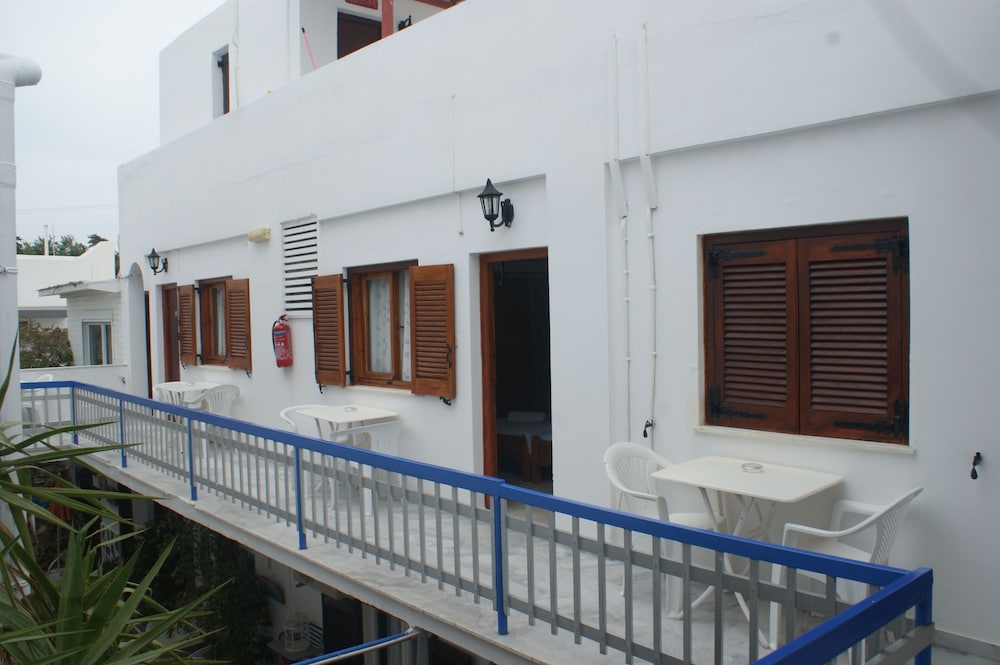 Hotel Eleftheria 4/45