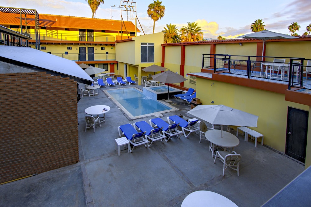 Hotel La Pinta 60/61