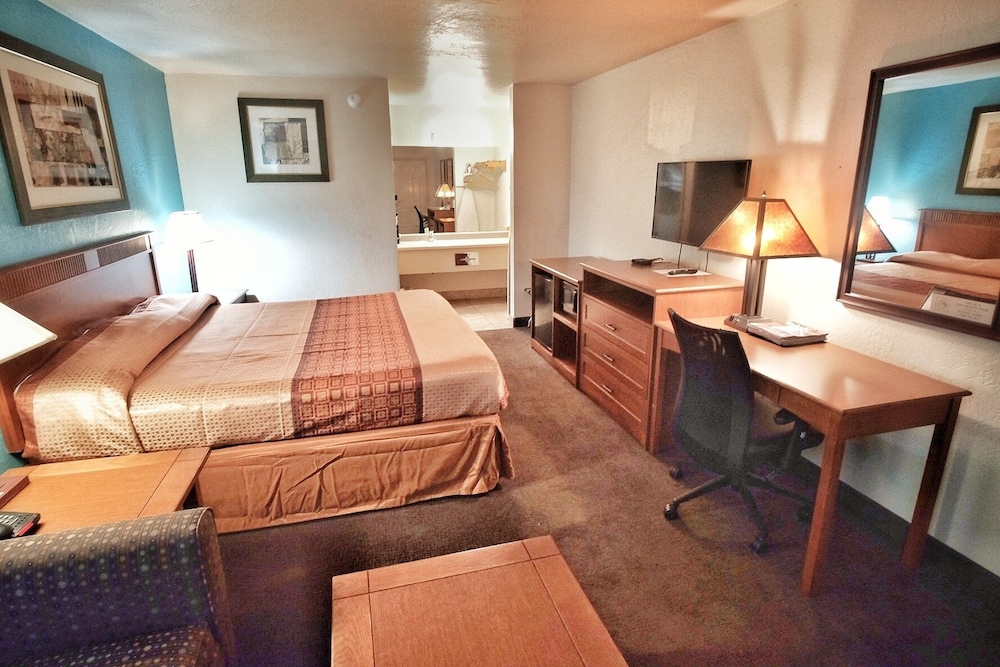 Claridge Inn 38/57
