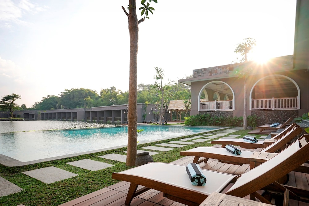 The Westlake Resort Yogya 5/57