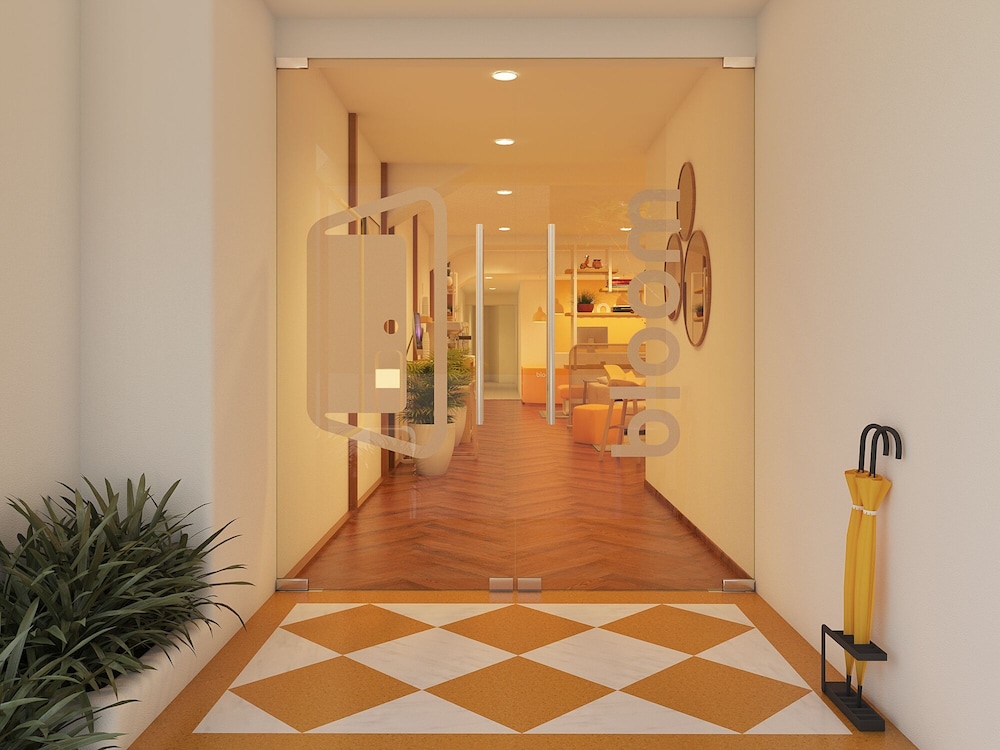Bloom Hotel - Juhu 12/38