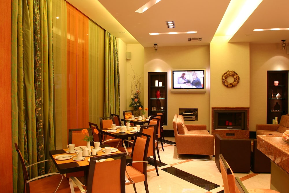 ALEXANDROS BOUTIQUE HOTEL 53/70