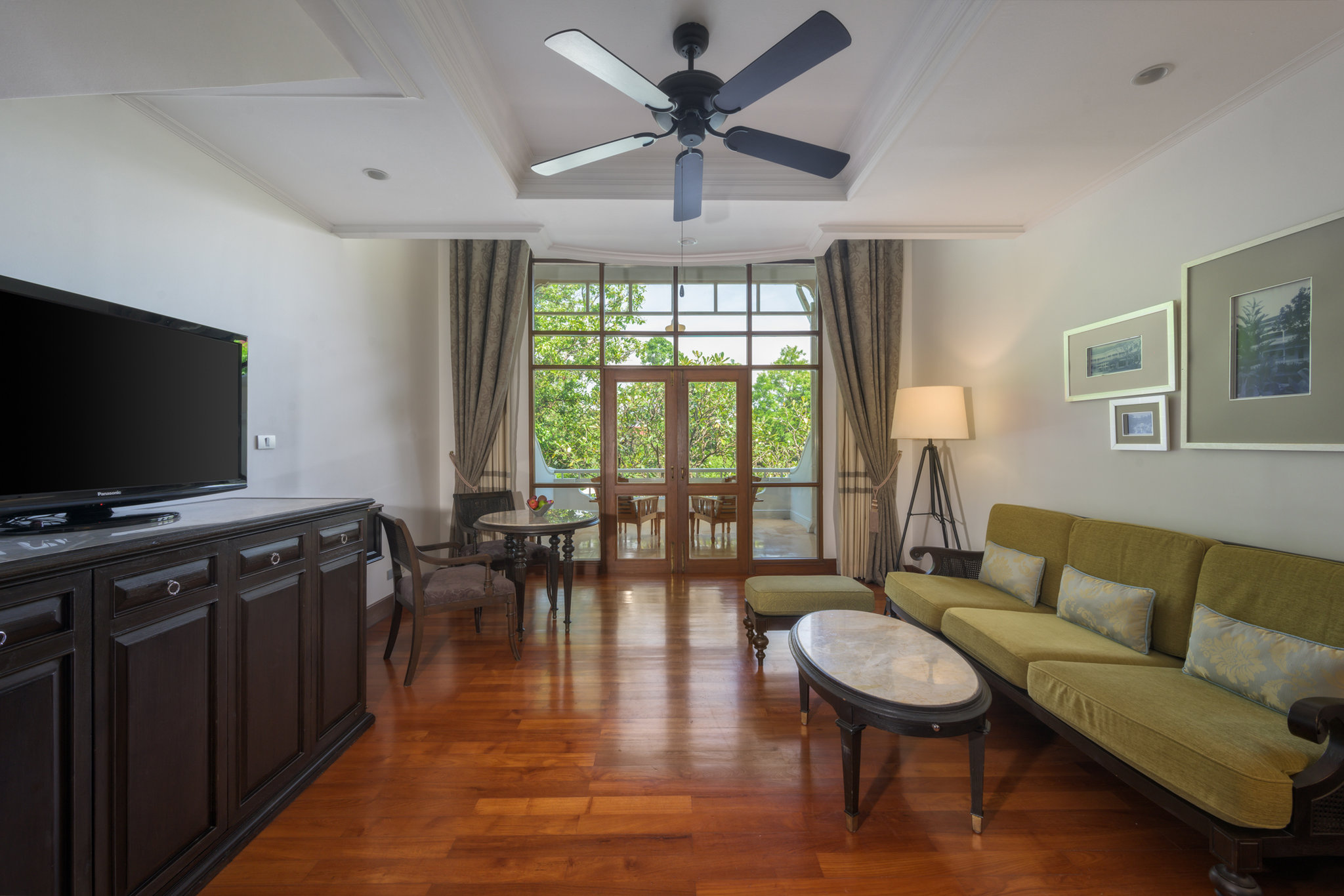 Centara Grand Beach Resort Hua Hin 56/81