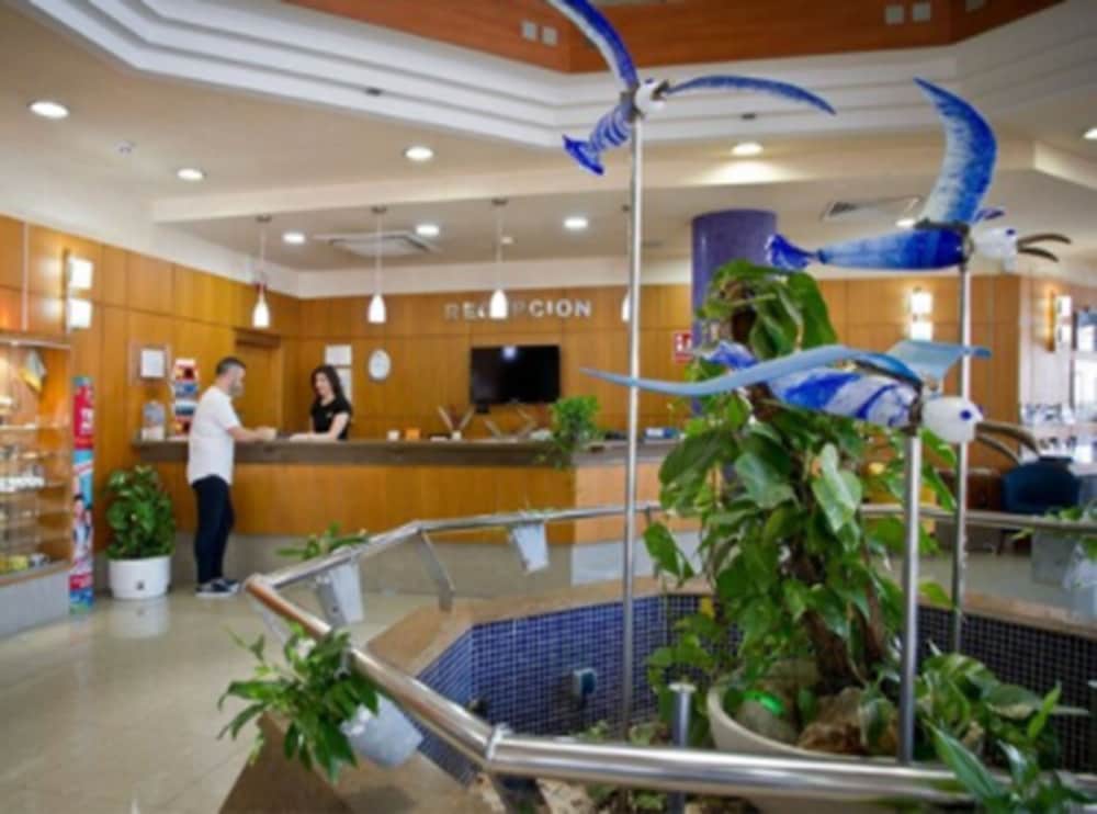 Gaviotas Hotel & Event Center 6/35