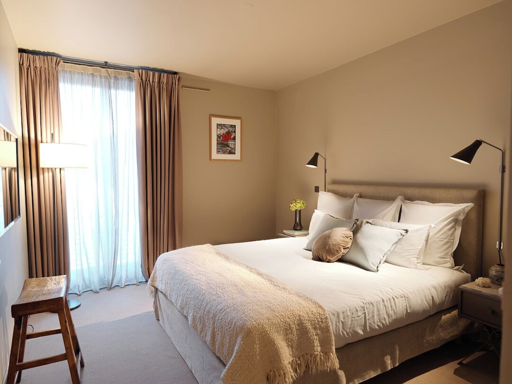 Suite, Multiple Beds, City View