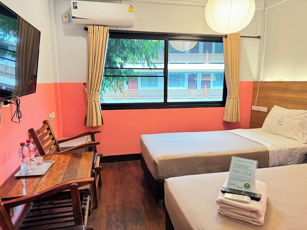 Collection O Khu Mueang near Tha Phae Gate formerly Lai Thai Guesthouse 26/64