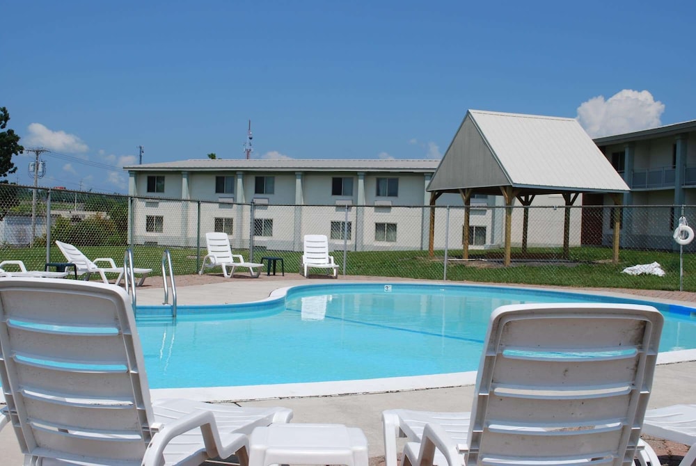 Travelodge by Wyndham Watertown 1/21