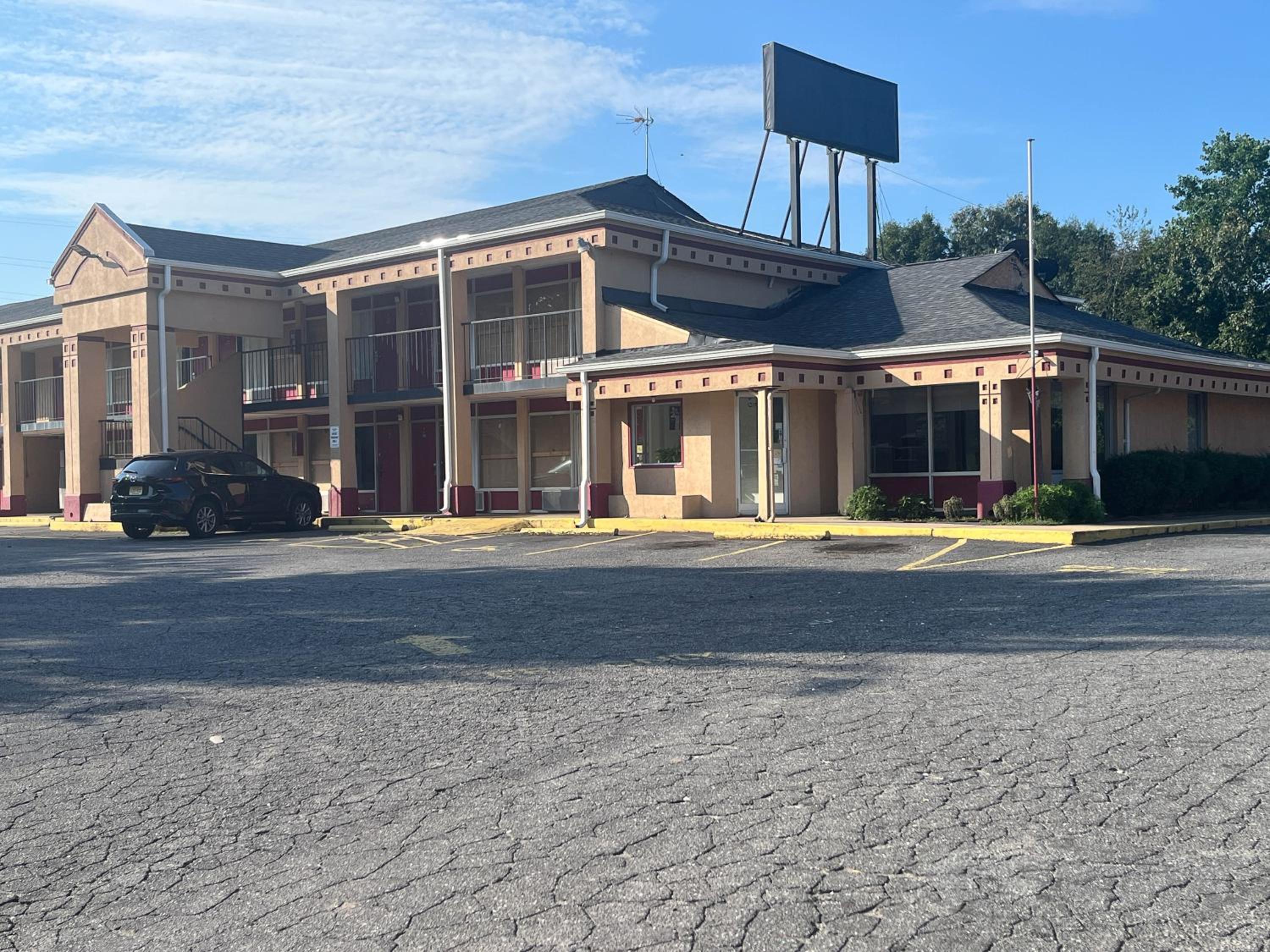 Motel6 Spindale, NC - Forest City 24/29