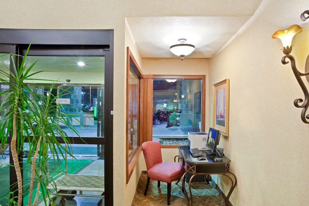 Ramada By Wyndham Kent Seattle Area 20/31