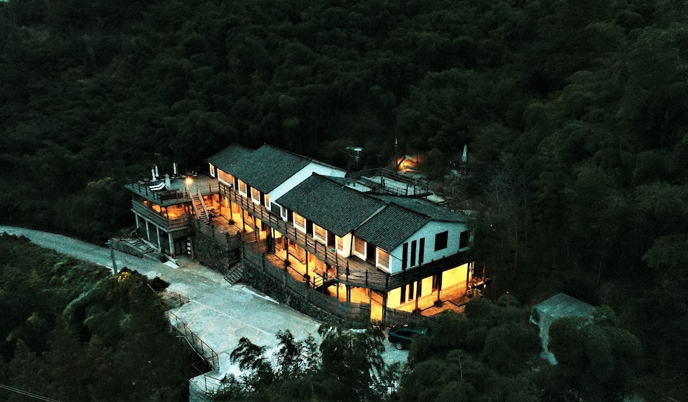 Moganshan Solvang Village 2/50