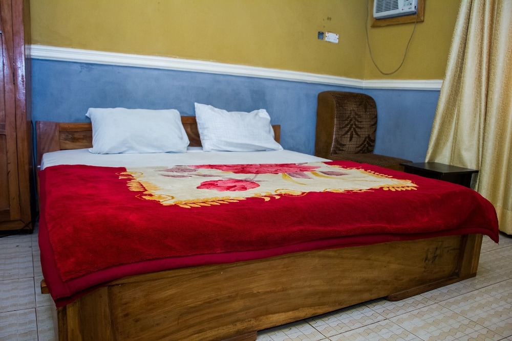 STANDARD, DOUBLE BED