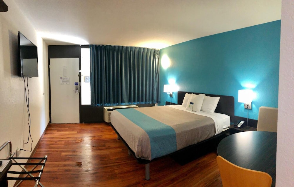Motel6 Nashville, TN - Airport 30/54