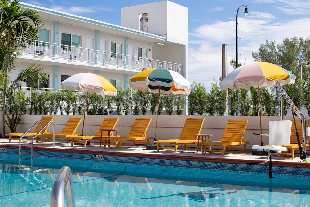 Selina Miami Gold Dust image