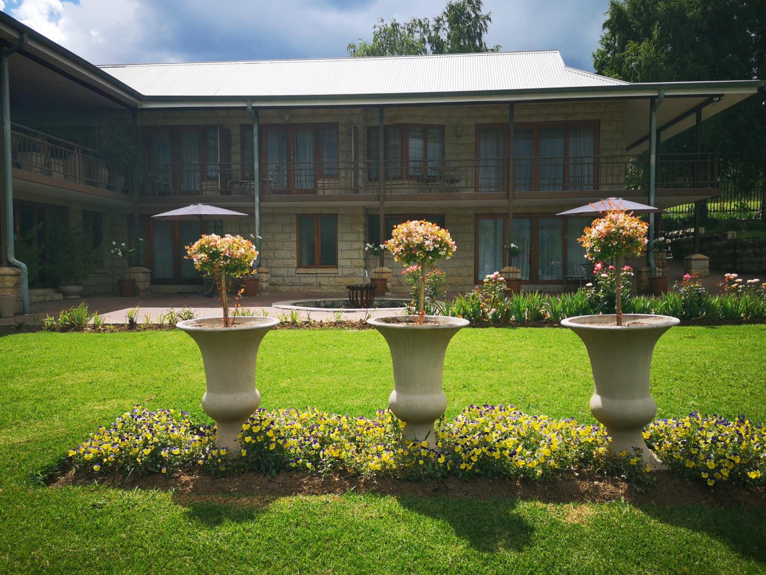 Mt Horeb Manor 4/55