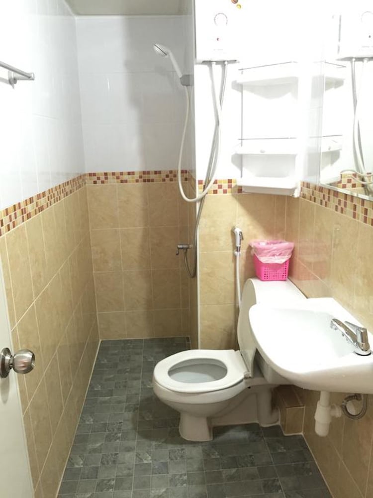 Muangthongthani Rental By Khun Dan 24/24
