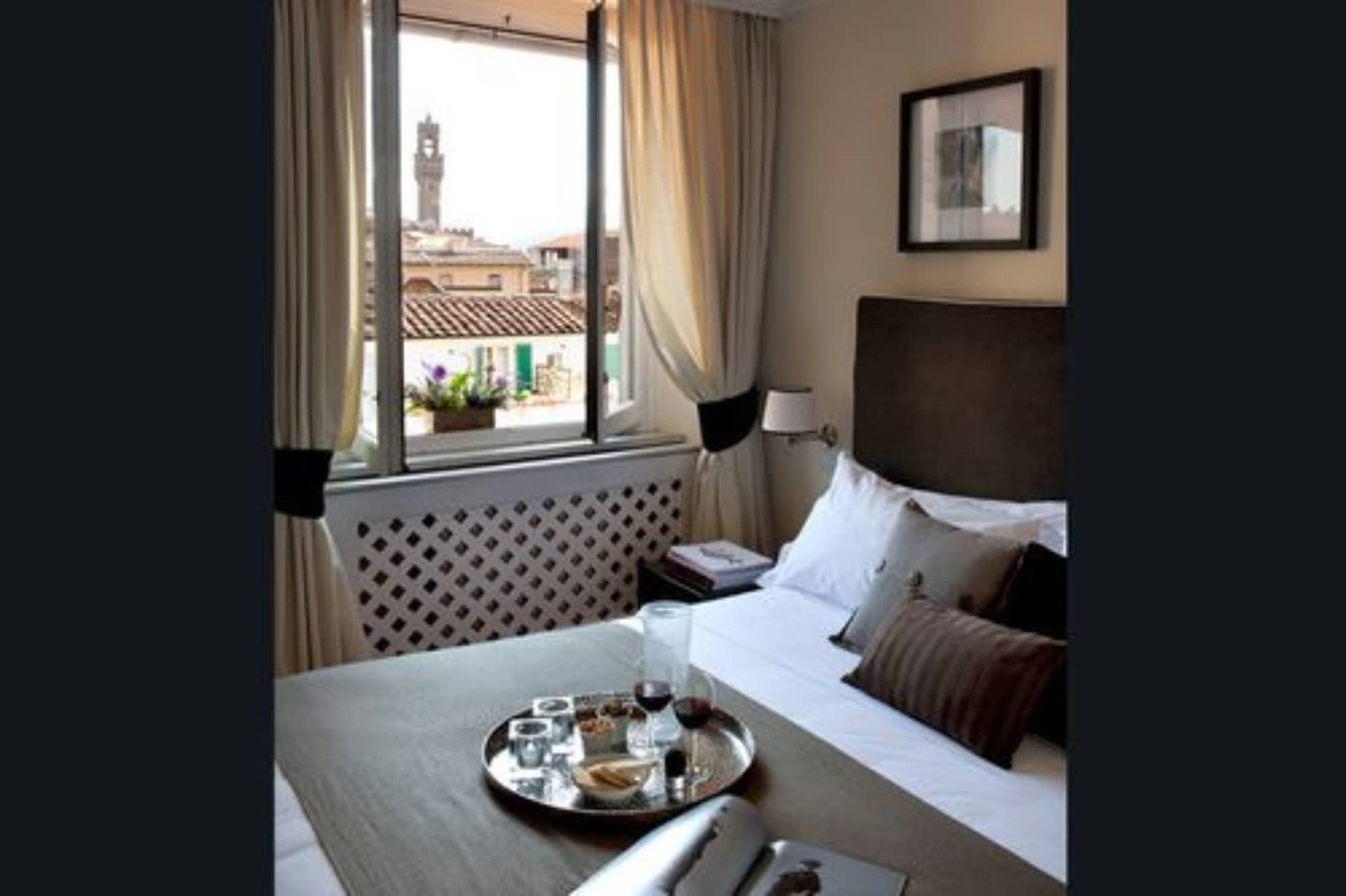 LUXURY, SUITE, CITY VIEW